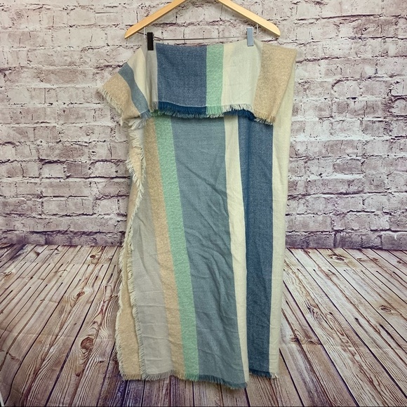 Lauren Conrad Blue Beige Striped Fringe Shawl Blanket Scarf NWOT - Picture 9 of 13